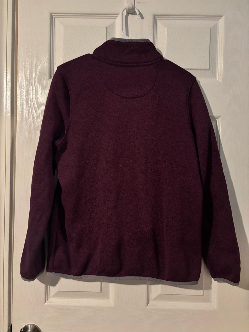 L.L. Bean Plum sweater fleece Pullover with Light Gray Trim - Picture 2 of 3